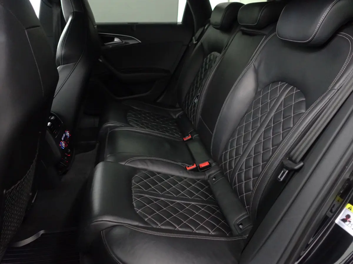 4.0 TFSI Performance Quattro Pro Line Plus- Ceramic remmen, Carbon, Design Interieur, Head Up, Xenon Led, Memory