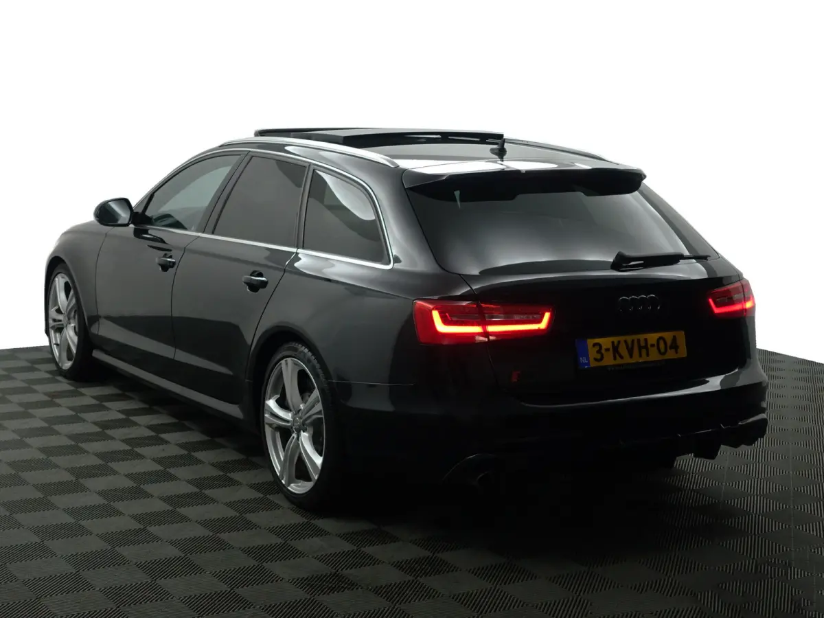 4.0 TFSI Performance Quattro Pro Line Plus- Ceramic remmen, Carbon, Design Interieur, Head Up, Xenon Led, Memory