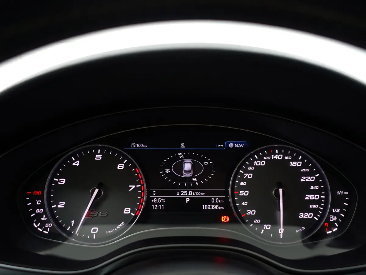 4.0 TFSI Performance Quattro Pro Line Plus- Ceramic remmen, Carbon, Design Interieur, Head Up, Xenon Led, Memory