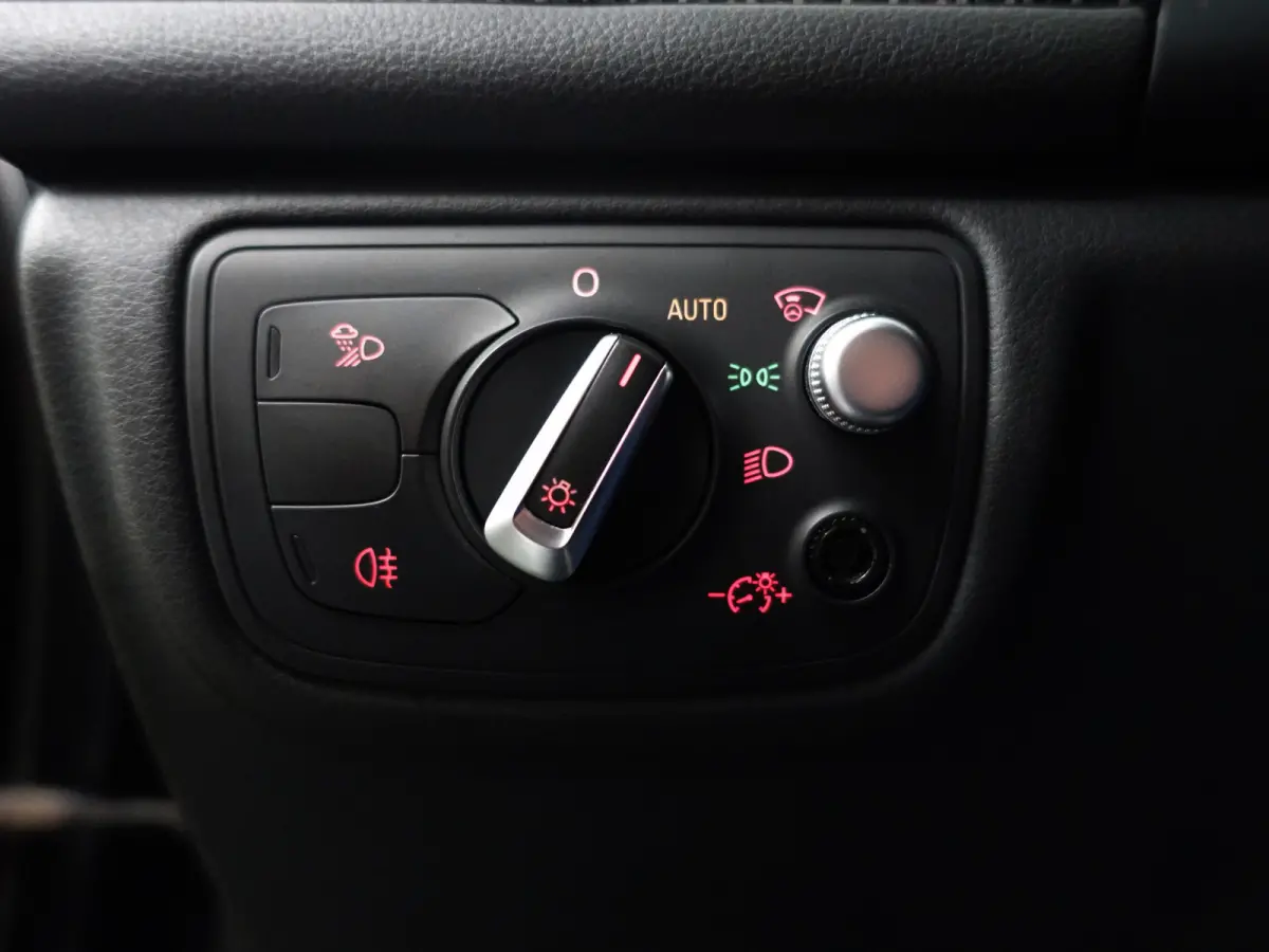 4.0 TFSI Performance Quattro Pro Line Plus- Ceramic remmen, Carbon, Design Interieur, Head Up, Xenon Led, Memory