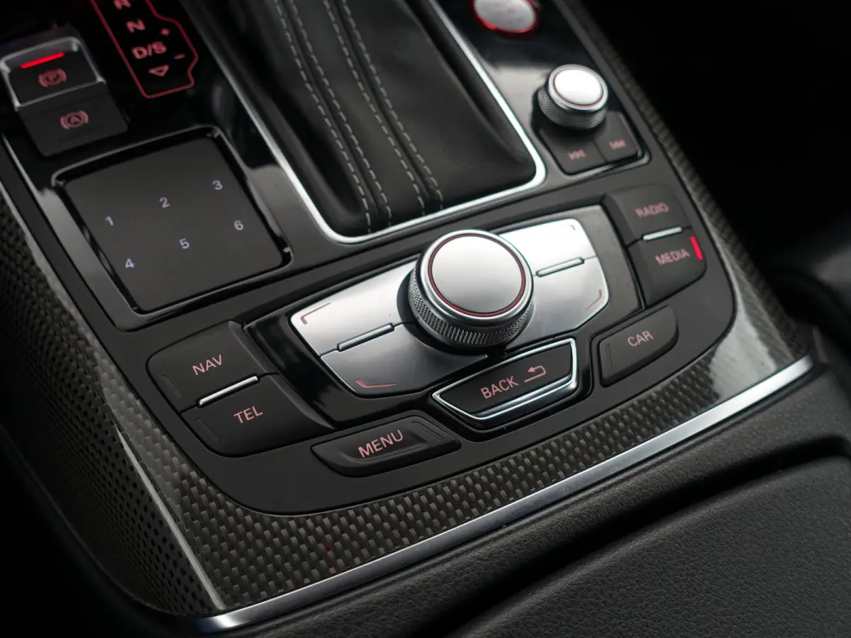 4.0 TFSI Performance Quattro Pro Line Plus- Ceramic remmen, Carbon, Design Interieur, Head Up, Xenon Led, Memory