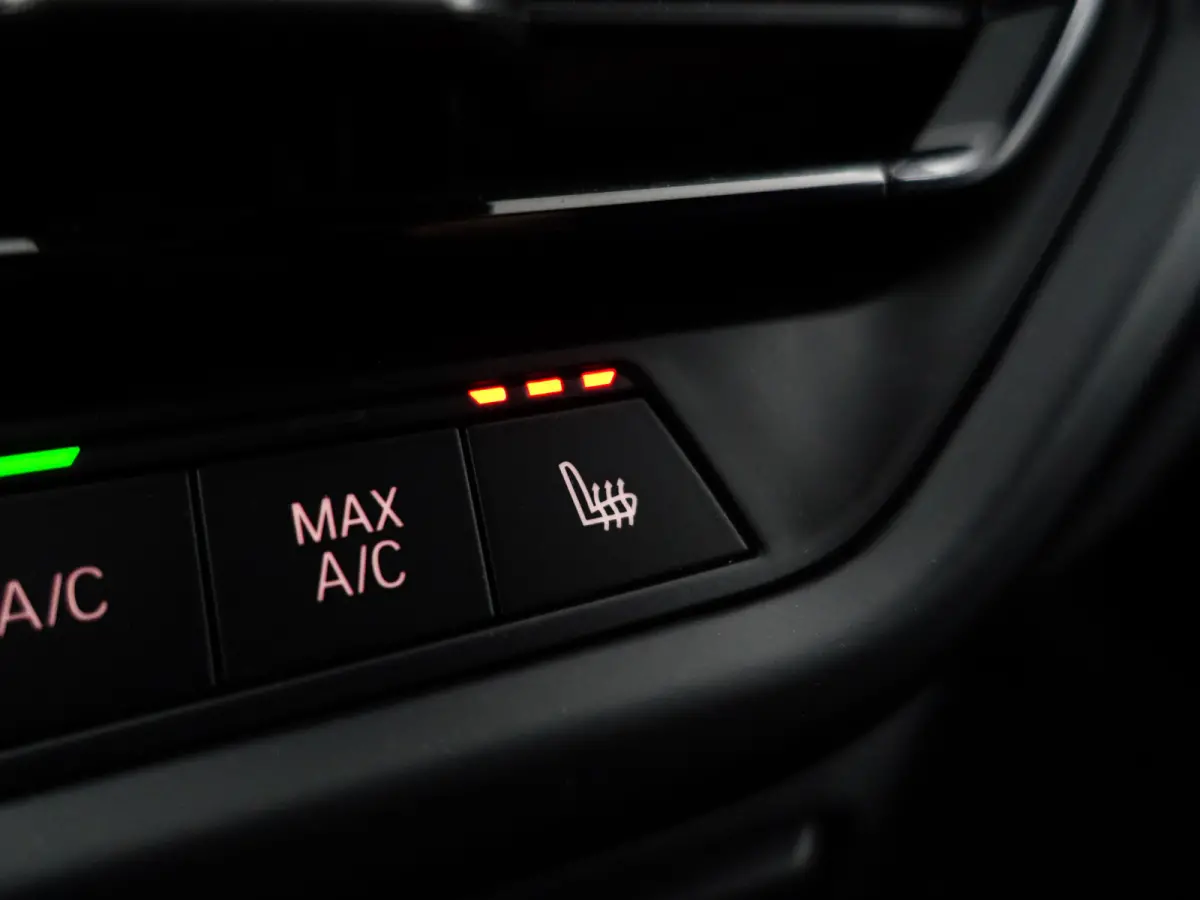 118i M Sport Performance Aut- Carplay, Android Auto, Xenon Led, Sfeerverlichting, Stoelverwarming, Shadowline