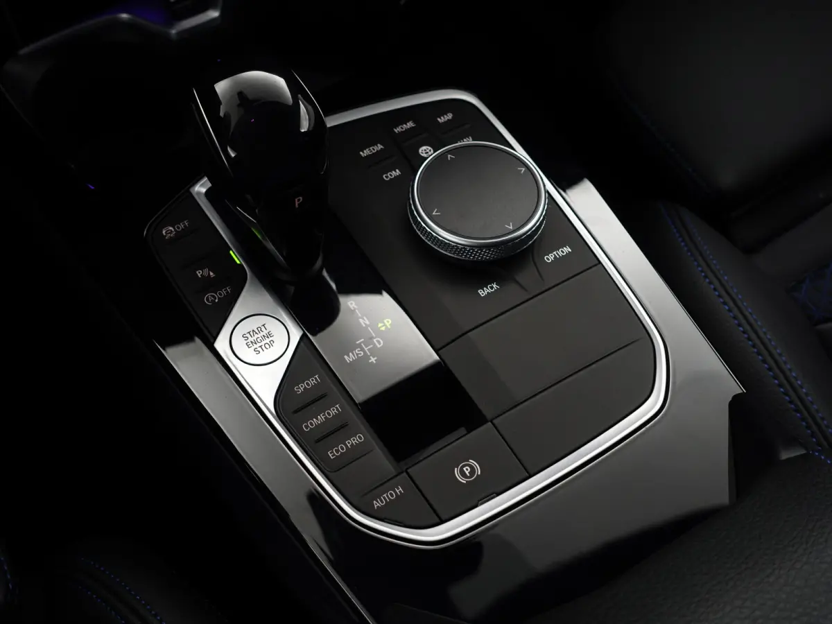 118i M Sport Performance Aut- Carplay, Android Auto, Xenon Led, Sfeerverlichting, Stoelverwarming, Shadowline