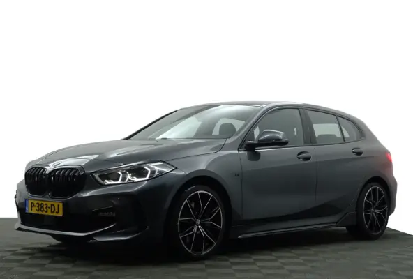 118i M Sport Performance Aut- Carplay, Android Auto, Xenon Led, Sfeerverlichting, Stoelverwarming, Shadowline