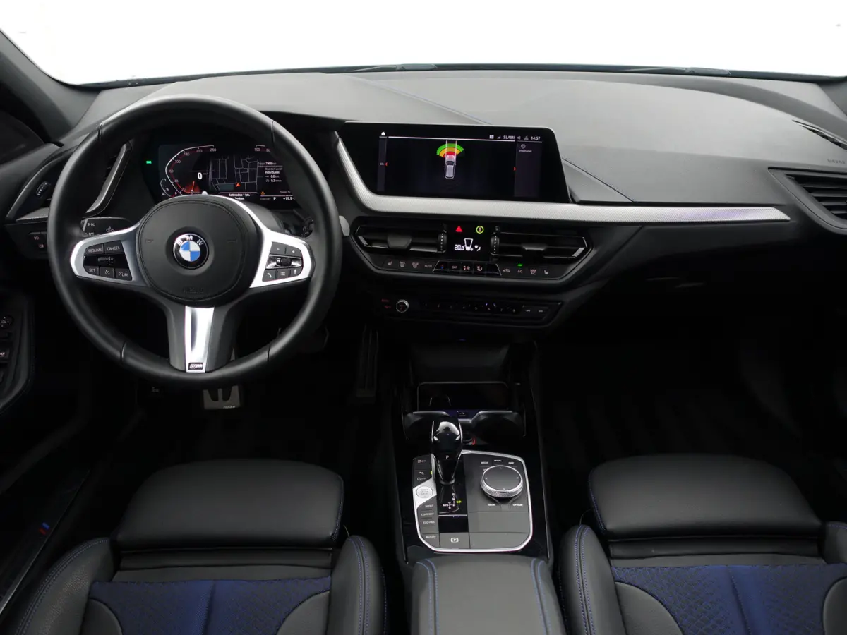 118i M Sport Performance Aut- Carplay, Android Auto, Xenon Led, Sfeerverlichting, Stoelverwarming, Shadowline