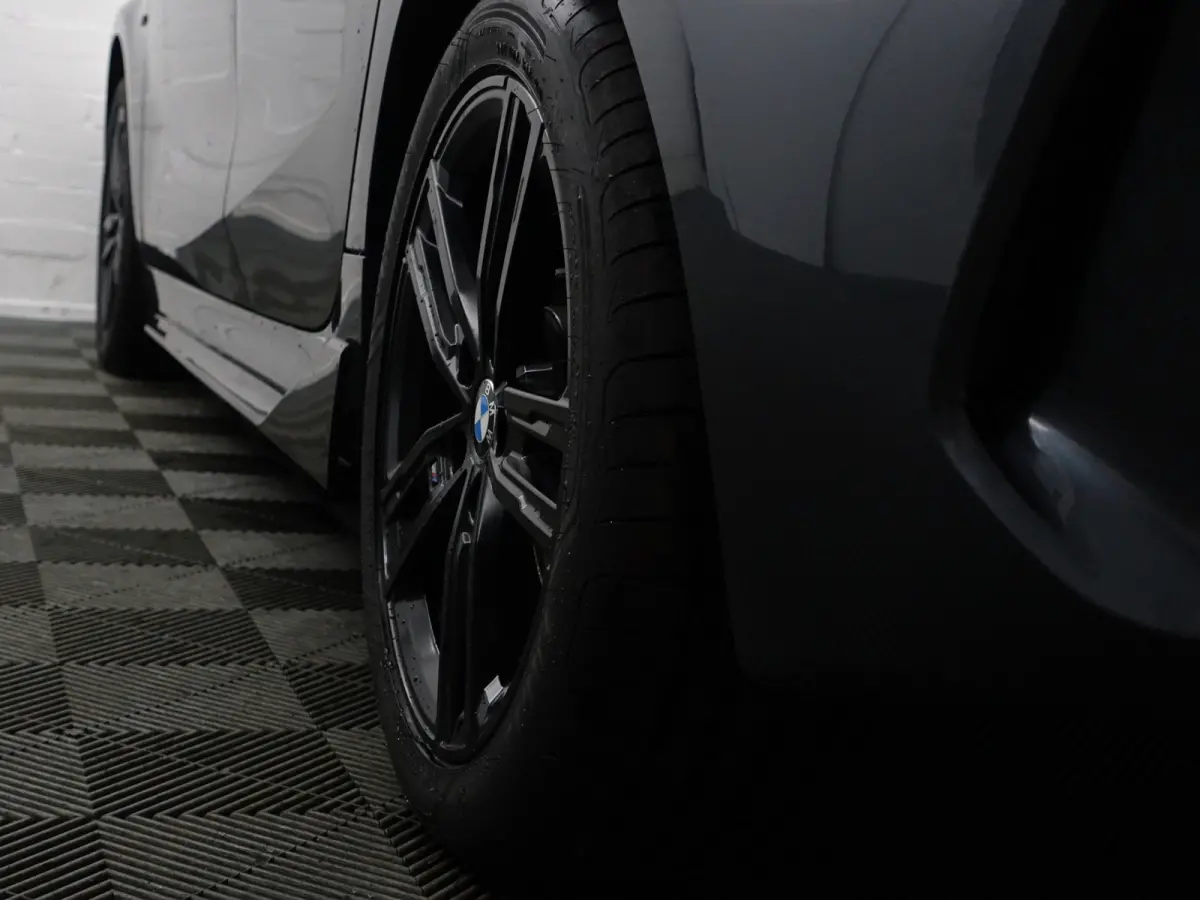 118i M Sport Performance Aut- Carplay, Android Auto, Xenon Led, Sfeerverlichting, Stoelverwarming, Shadowline