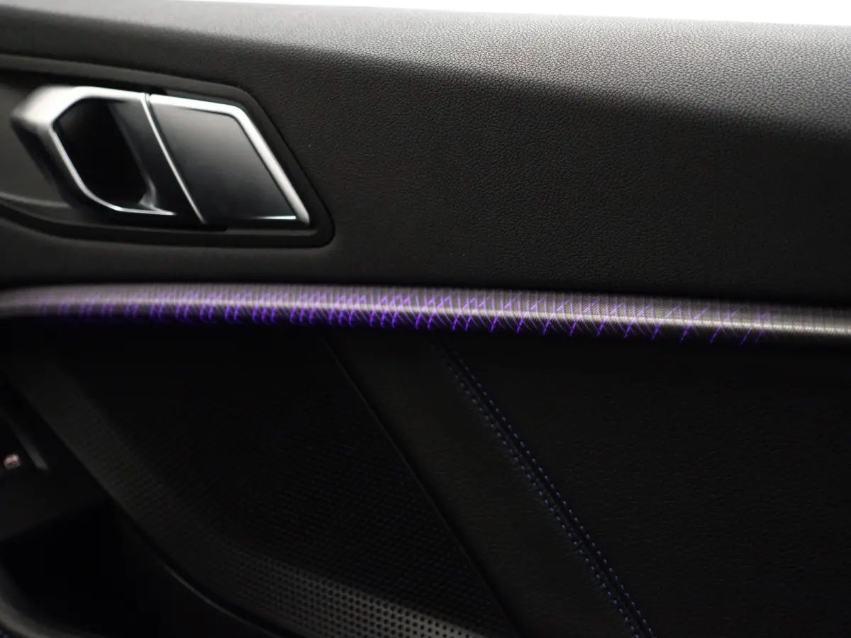 118i M Sport Performance Aut- Carplay, Android Auto, Xenon Led, Sfeerverlichting, Stoelverwarming, Shadowline