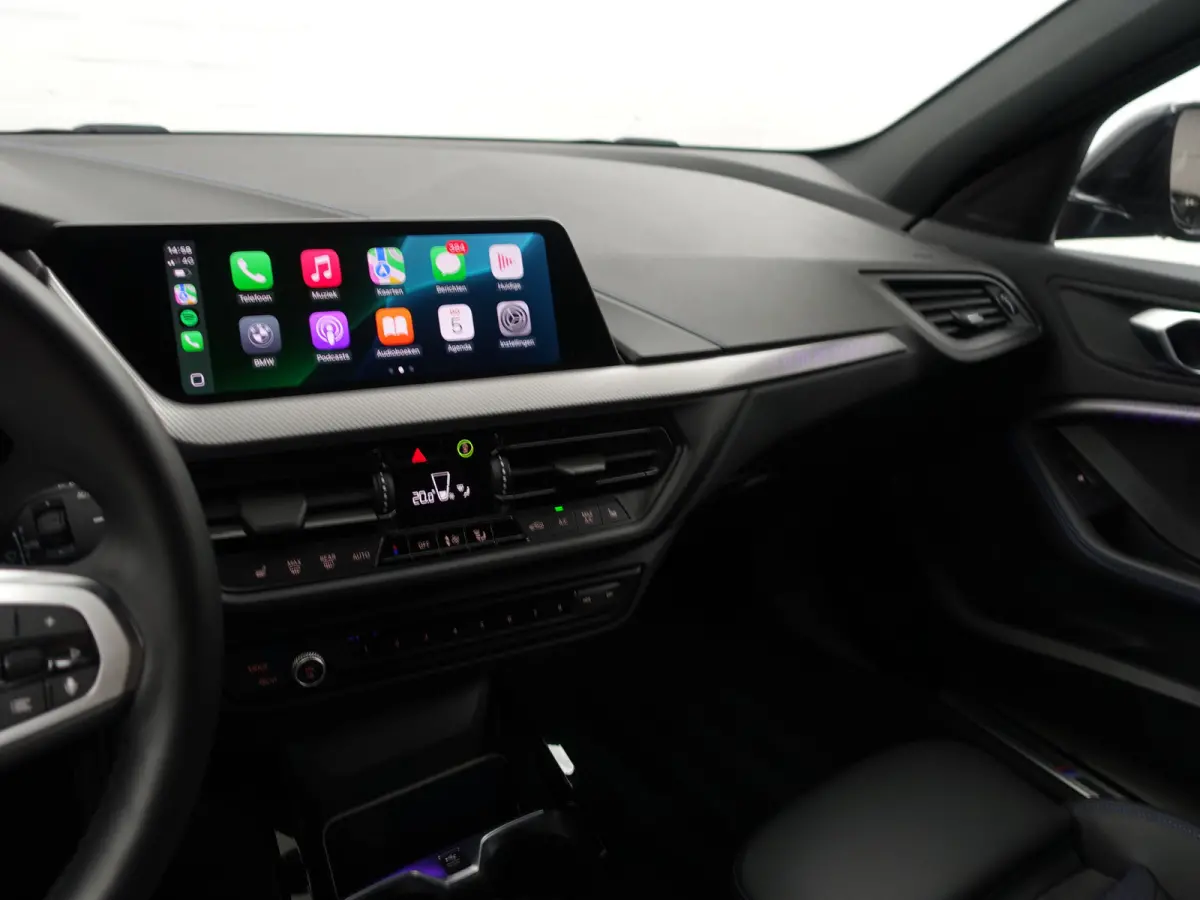 118i M Sport Performance Aut- Carplay, Android Auto, Xenon Led, Sfeerverlichting, Stoelverwarming, Shadowline