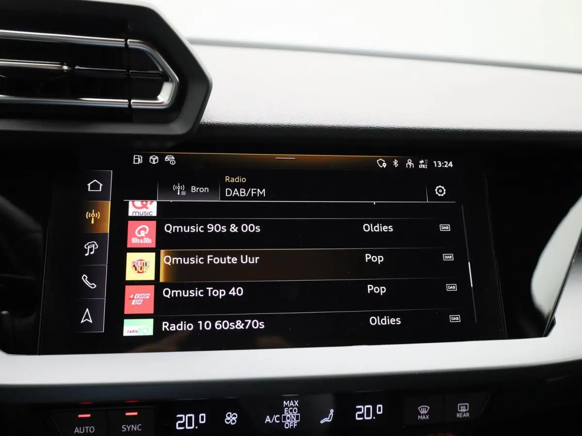 40 TFSI e Advanced edition 204 PK l Adaptive cruise control l Achteruitrijcamera l Stoelverwarming l Climate Control l Navigatie l Apple Carplay / Android Auto l Elektr. instel. bestuurd.sto