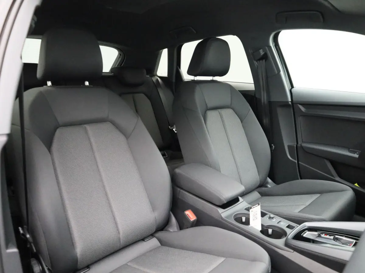 40 TFSI e Advanced edition 204 PK l Adaptive cruise control l Achteruitrijcamera l Stoelverwarming l Climate Control l Navigatie l Apple Carplay / Android Auto l Elektr. instel. bestuurd.sto