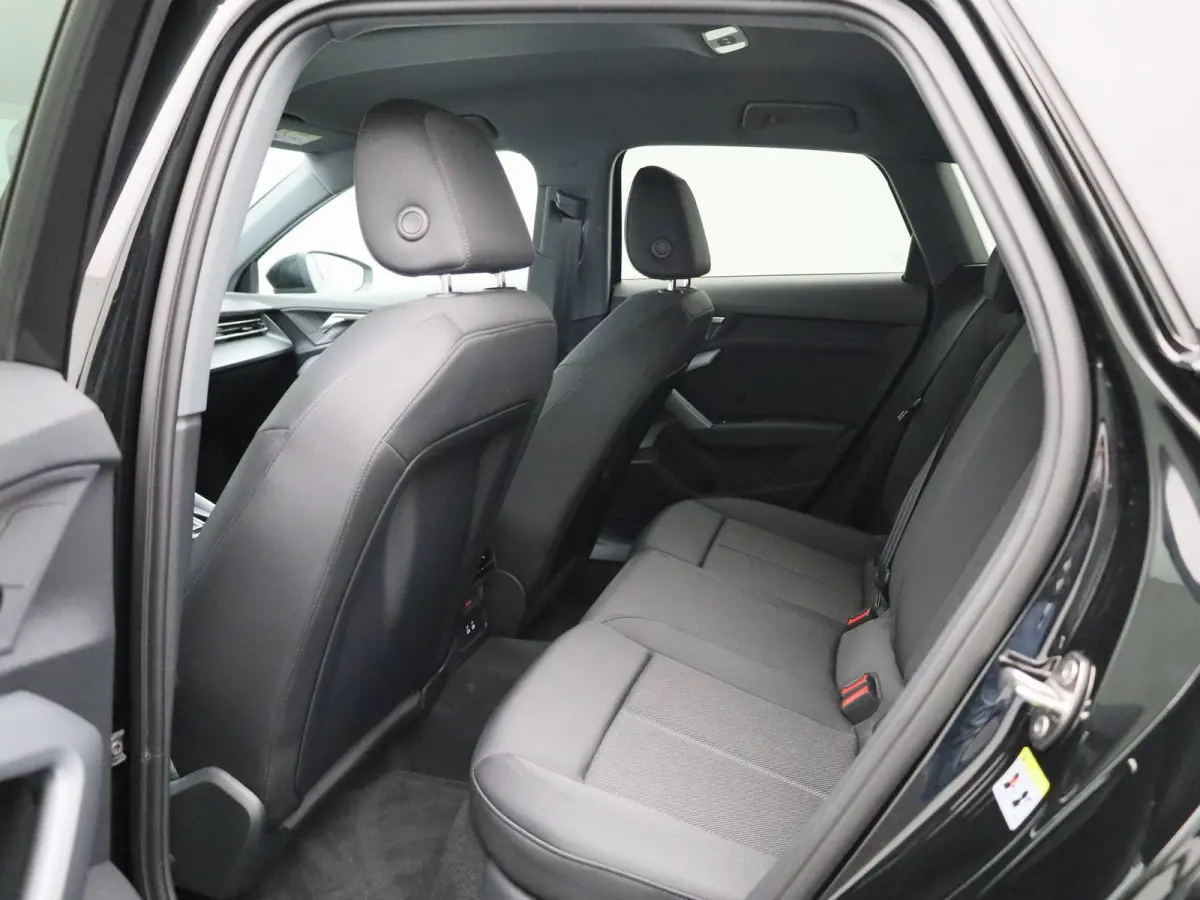 40 TFSI e Advanced edition 204 PK l Adaptive cruise control l Achteruitrijcamera l Stoelverwarming l Climate Control l Navigatie l Apple Carplay / Android Auto l Elektr. instel. bestuurd.sto