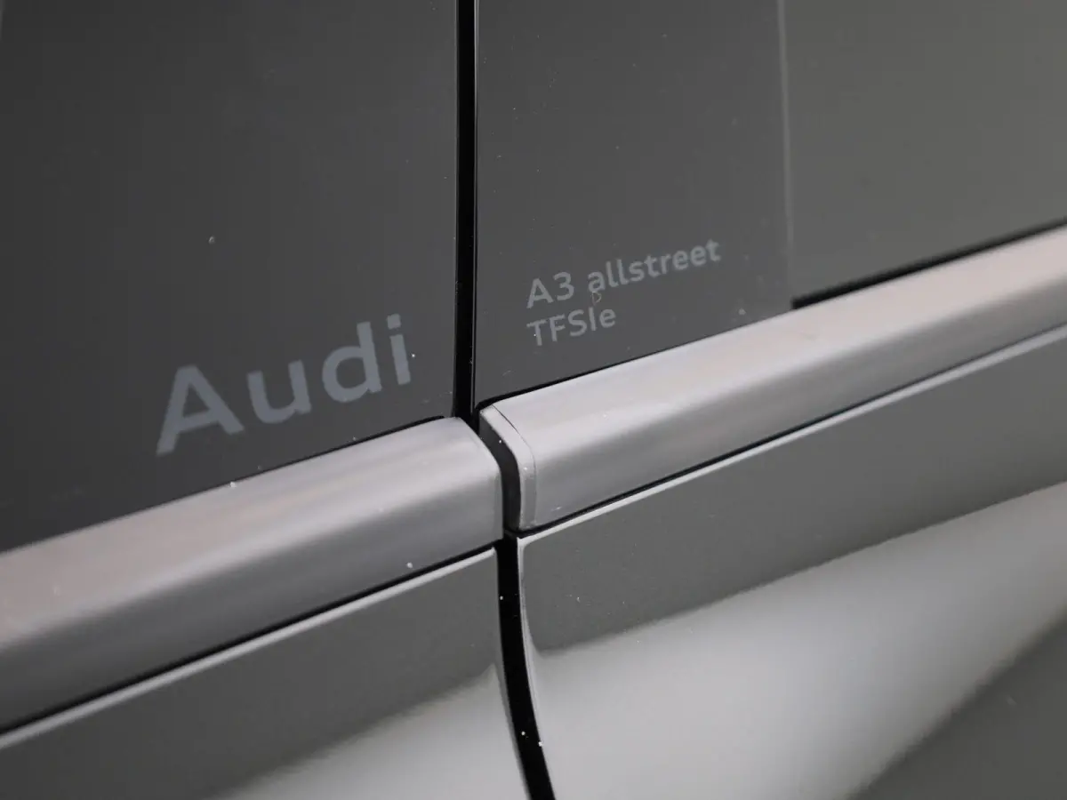40 TFSI e Advanced edition 204 PK l Adaptive cruise control l Achteruitrijcamera l Stoelverwarming l Climate Control l Navigatie l Apple Carplay / Android Auto l Elektr. instel. bestuurd.sto