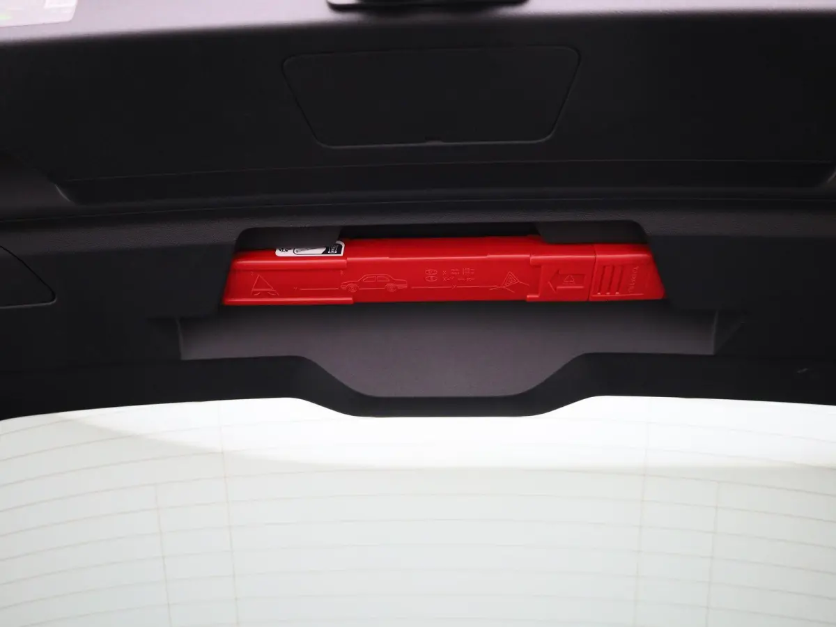 40 TFSI e Advanced edition 204 PK l Adaptive cruise control l Achteruitrijcamera l Stoelverwarming l Climate Control l Navigatie l Apple Carplay / Android Auto l Elektr. instel. bestuurd.sto
