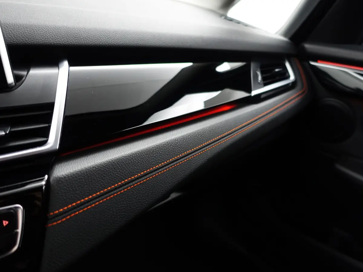 218i Executive Edition Aut- 7 Pers, Dealer Onderhouden, Head Up, Standkachel, Virtual Cockpit, Stoelverwarming