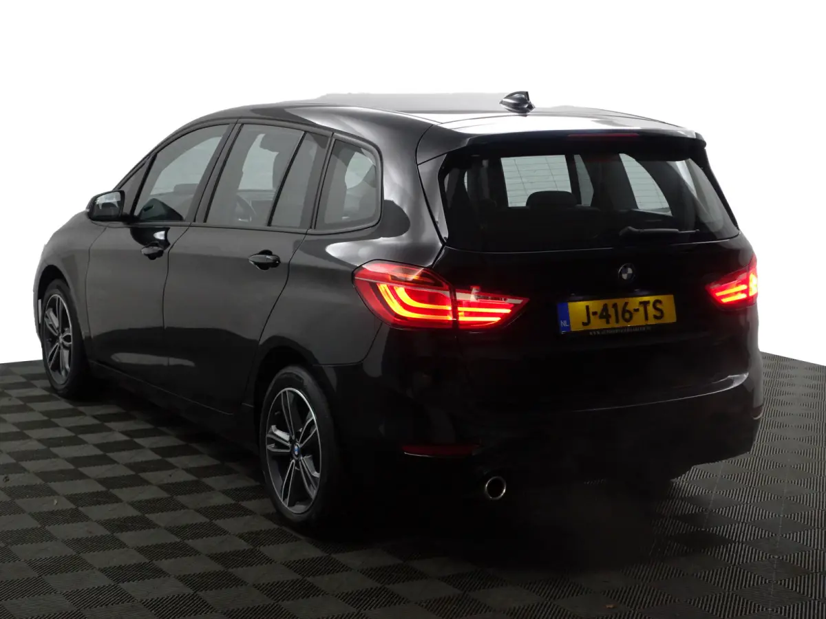 218i Executive Edition Aut- 7 Pers, Dealer Onderhouden, Head Up, Standkachel, Virtual Cockpit, Stoelverwarming