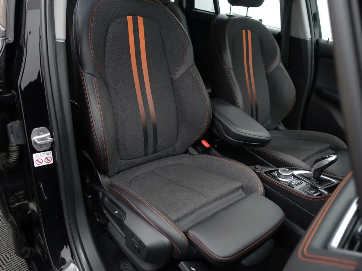 218i Executive Edition Aut- 7 Pers, Dealer Onderhouden, Head Up, Standkachel, Virtual Cockpit, Stoelverwarming