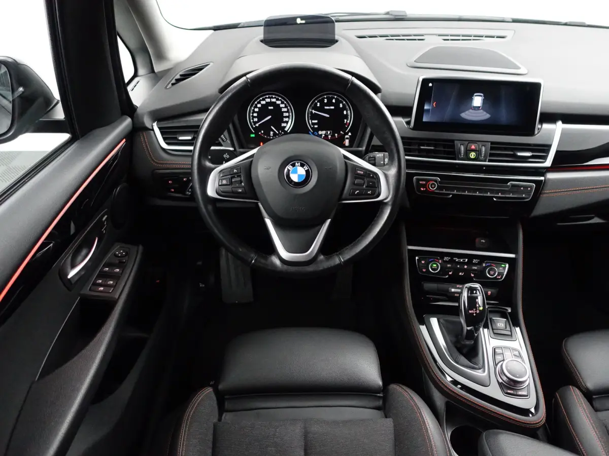 218i Executive Edition Aut- 7 Pers, Dealer Onderhouden, Head Up, Standkachel, Virtual Cockpit, Stoelverwarming