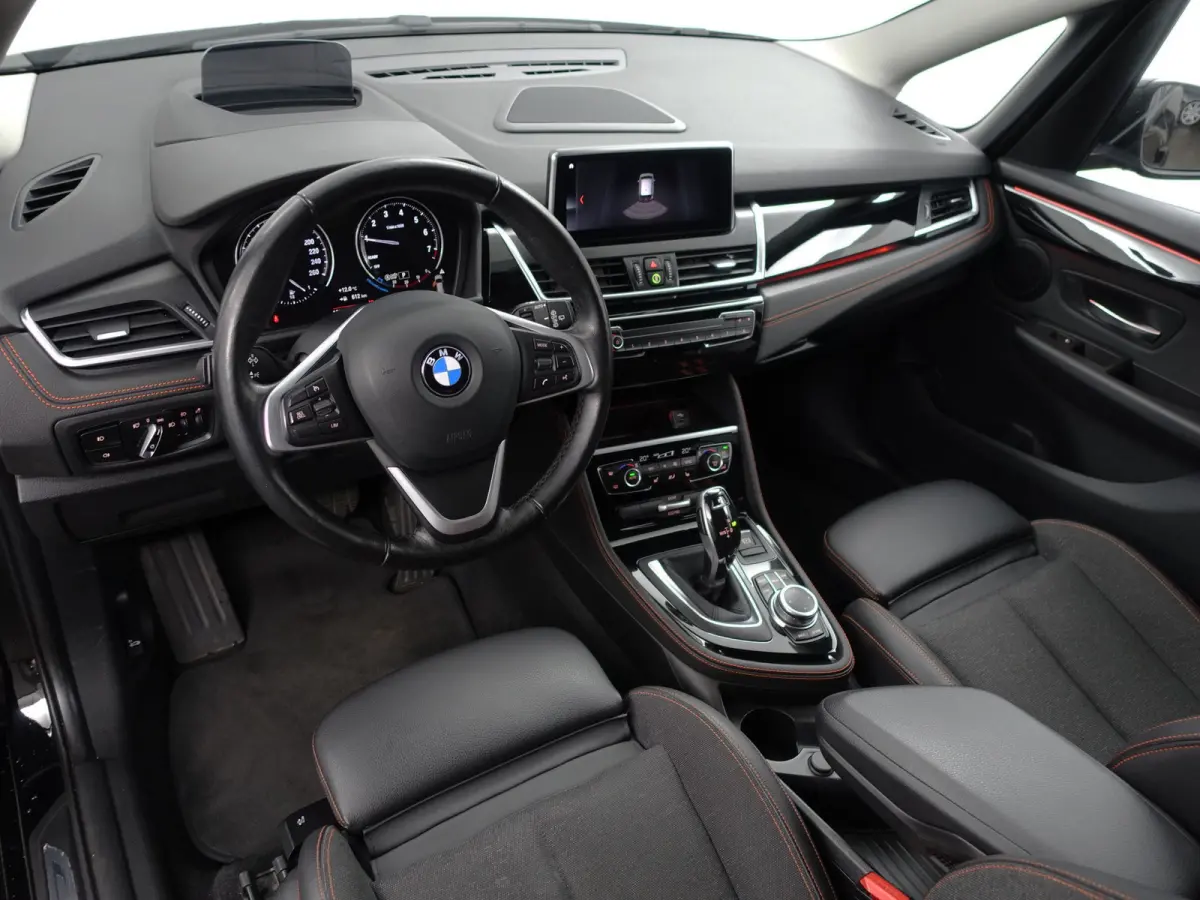218i Executive Edition Aut- 7 Pers, Dealer Onderhouden, Head Up, Standkachel, Virtual Cockpit, Stoelverwarming