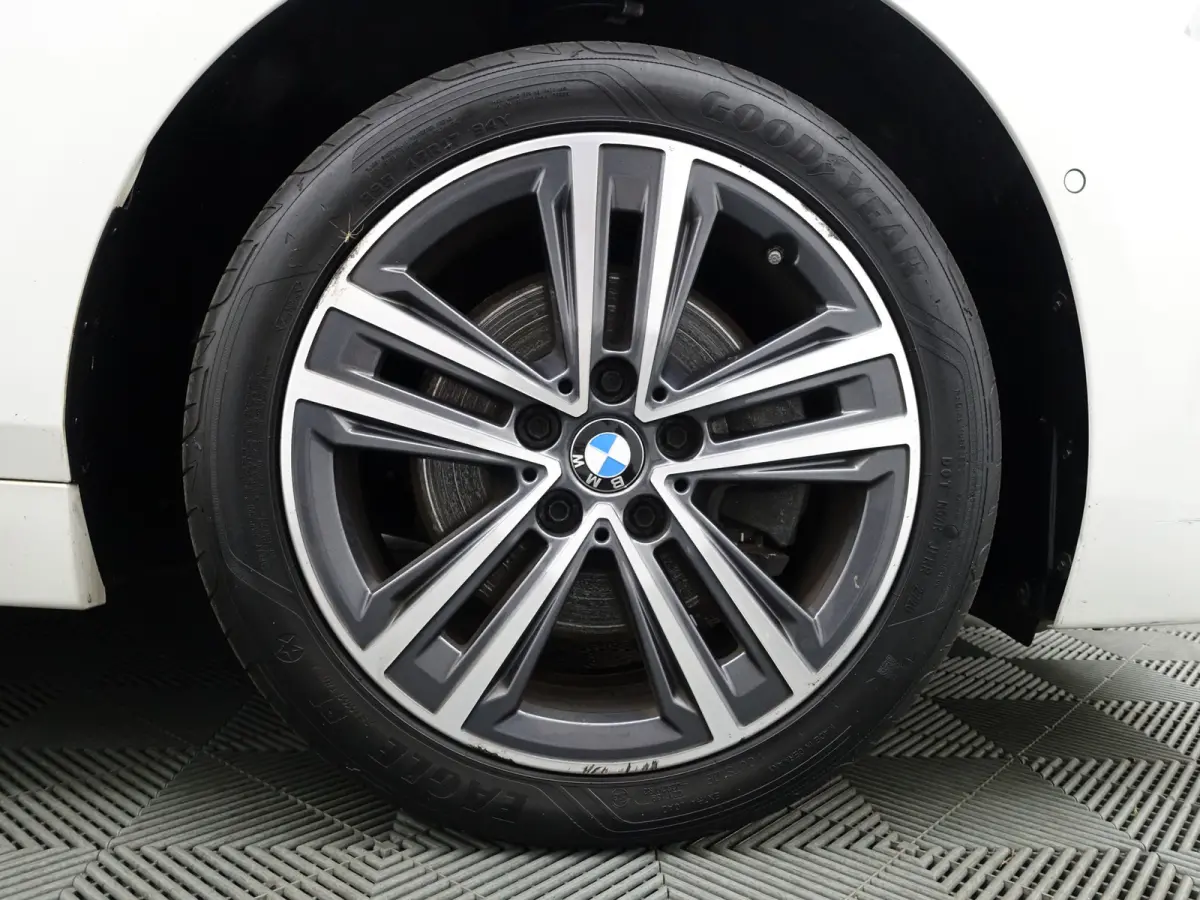 218i M Executive Edition Aut- Panoramadak, Stuur/Stoelverwarming, Sfeerverlichting, Carplay, Sport Interieur