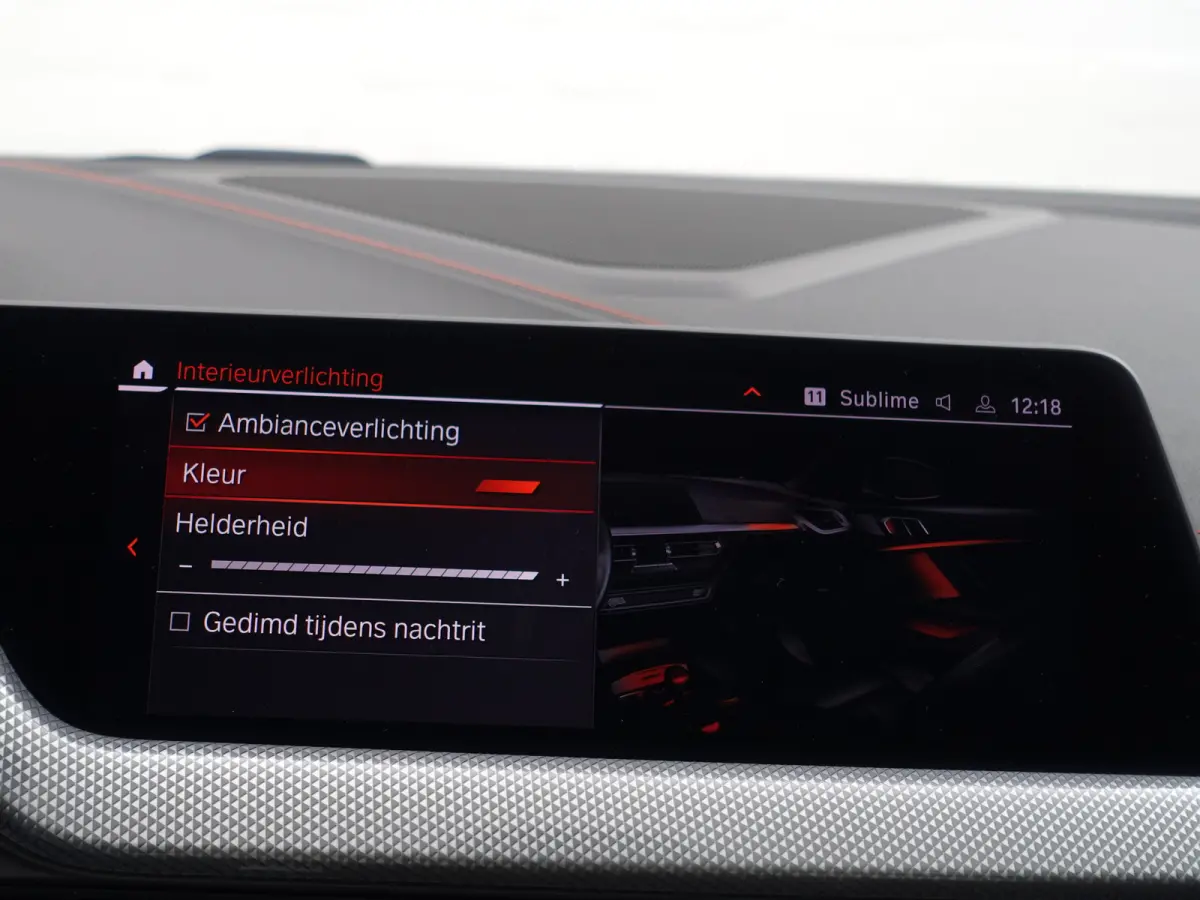 218i M Executive Edition Aut- Panoramadak, Stuur/Stoelverwarming, Sfeerverlichting, Carplay, Sport Interieur
