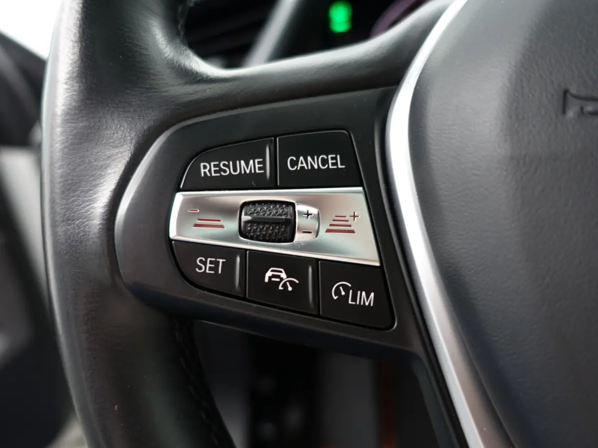 218i M Executive Edition Aut- Panoramadak, Stuur/Stoelverwarming, Sfeerverlichting, Carplay, Sport Interieur