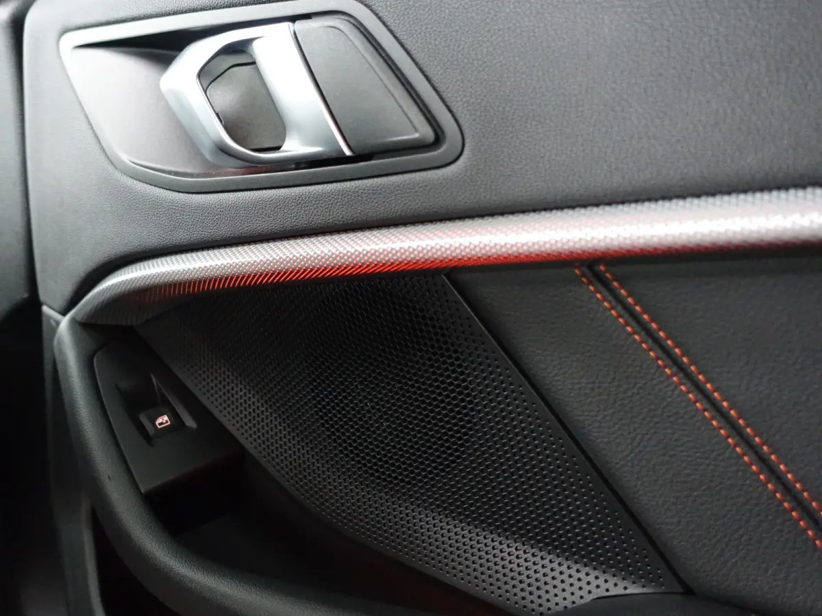 218i M Executive Edition Aut- Panoramadak, Stuur/Stoelverwarming, Sfeerverlichting, Carplay, Sport Interieur