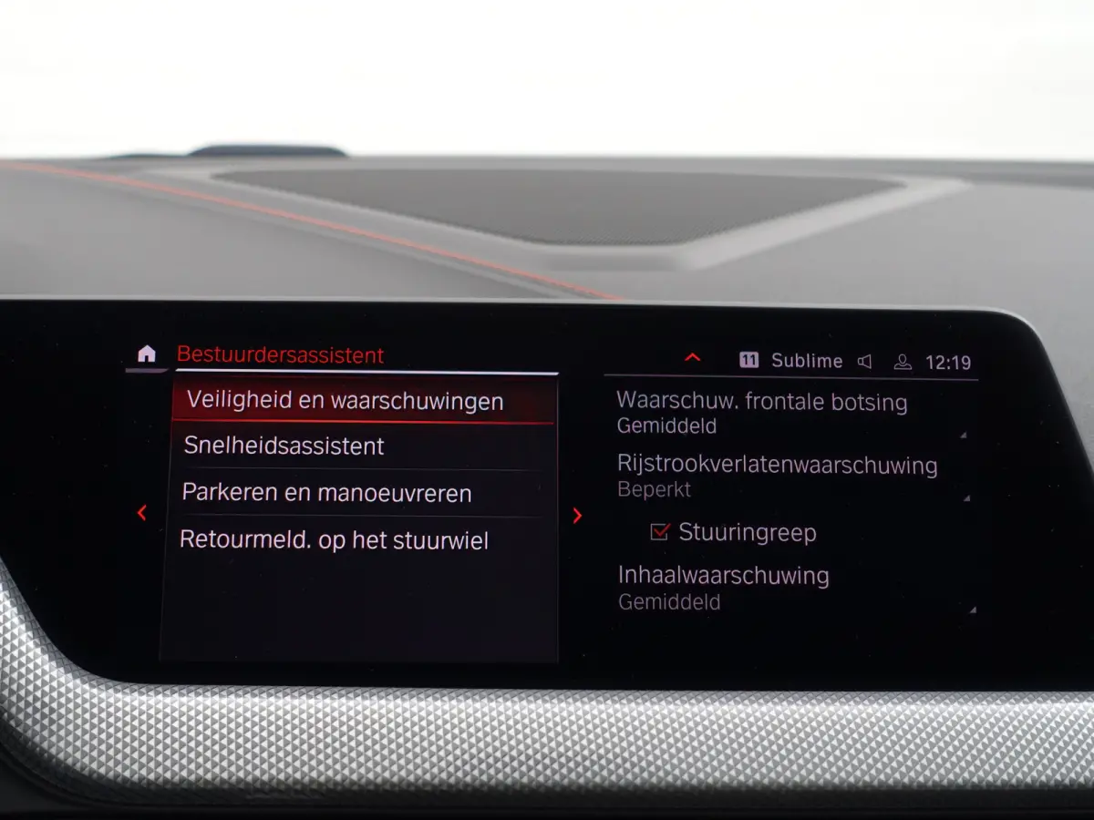 218i M Executive Edition Aut- Panoramadak, Stuur/Stoelverwarming, Sfeerverlichting, Carplay, Sport Interieur