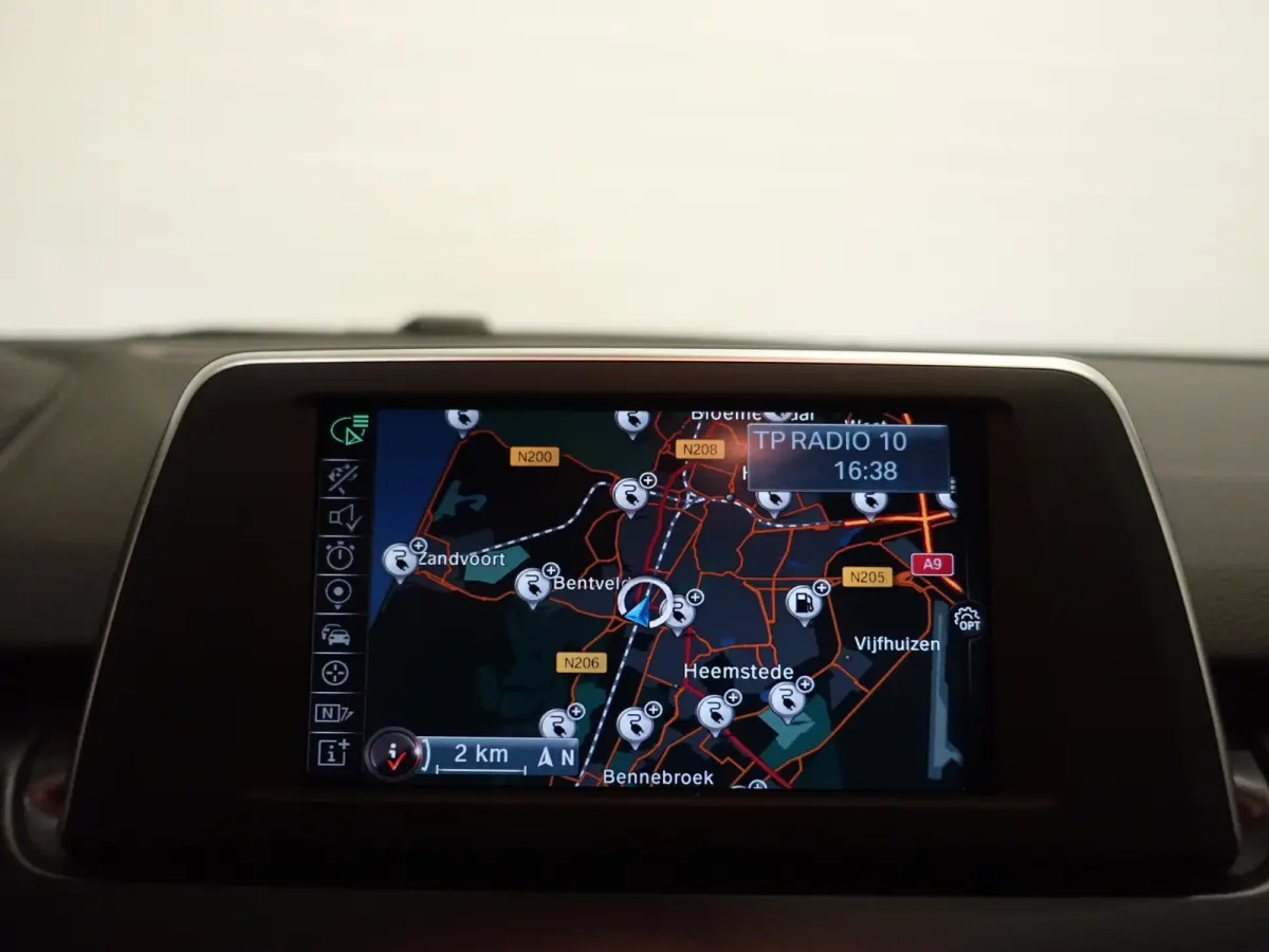 225xe iPerformance High Executive Aut- Park Assist, Xenon Led, Nappa Leder, Navigatie, Clima, Dynamic Select