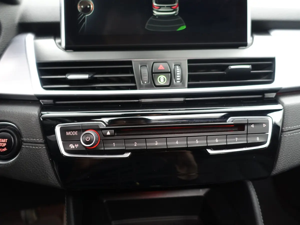 218i M Sport High Exe- 7 Pers, Panoramadak, Head Up, Sfeerverlichting, Xenon Led, Dynamic Select