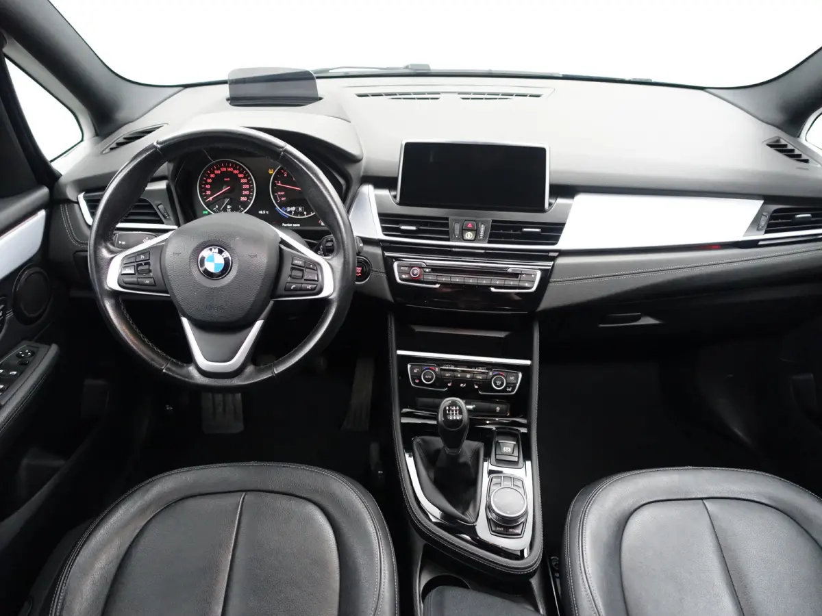 218i M Sport High Exe- 7 Pers, Panoramadak, Head Up, Sfeerverlichting, Xenon Led, Dynamic Select