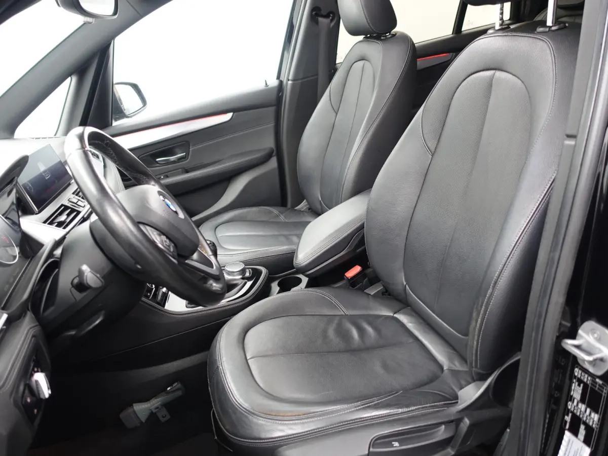 218i M Sport High Exe- 7 Pers, Panoramadak, Head Up, Sfeerverlichting, Xenon Led, Dynamic Select