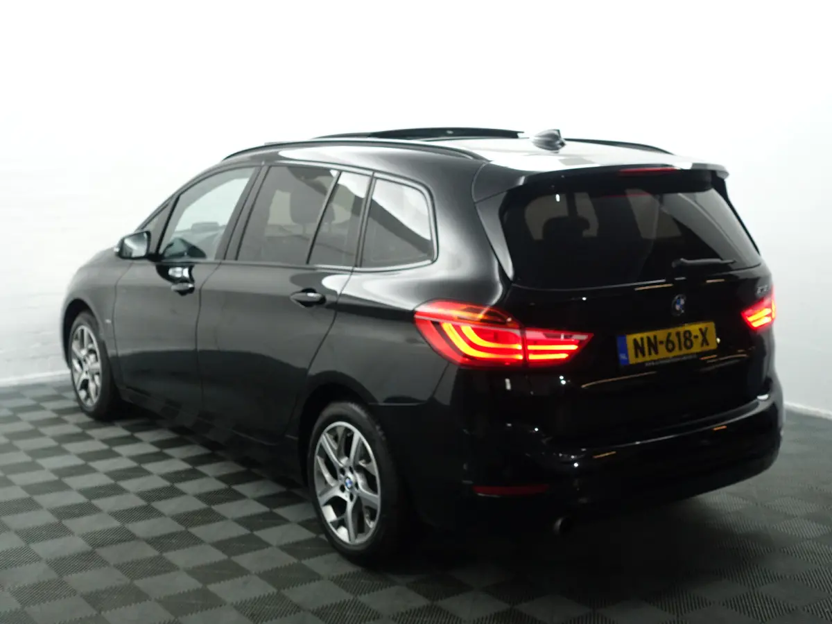 218i M Sport High Exe- 7 Pers, Panoramadak, Head Up, Sfeerverlichting, Xenon Led, Dynamic Select