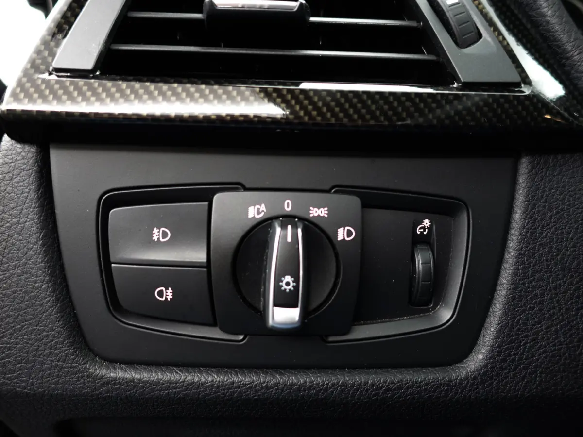 328i High Executive Aut- NAP 77dkm, Xenon Led, Park Assist, Dynamic Select, Carbon Pakket