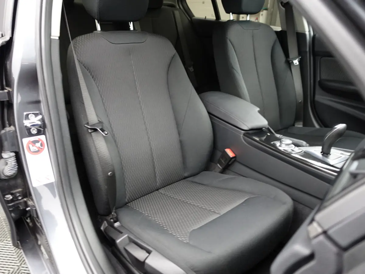 328i High Executive Aut- NAP 77dkm, Xenon Led, Park Assist, Dynamic Select, Carbon Pakket