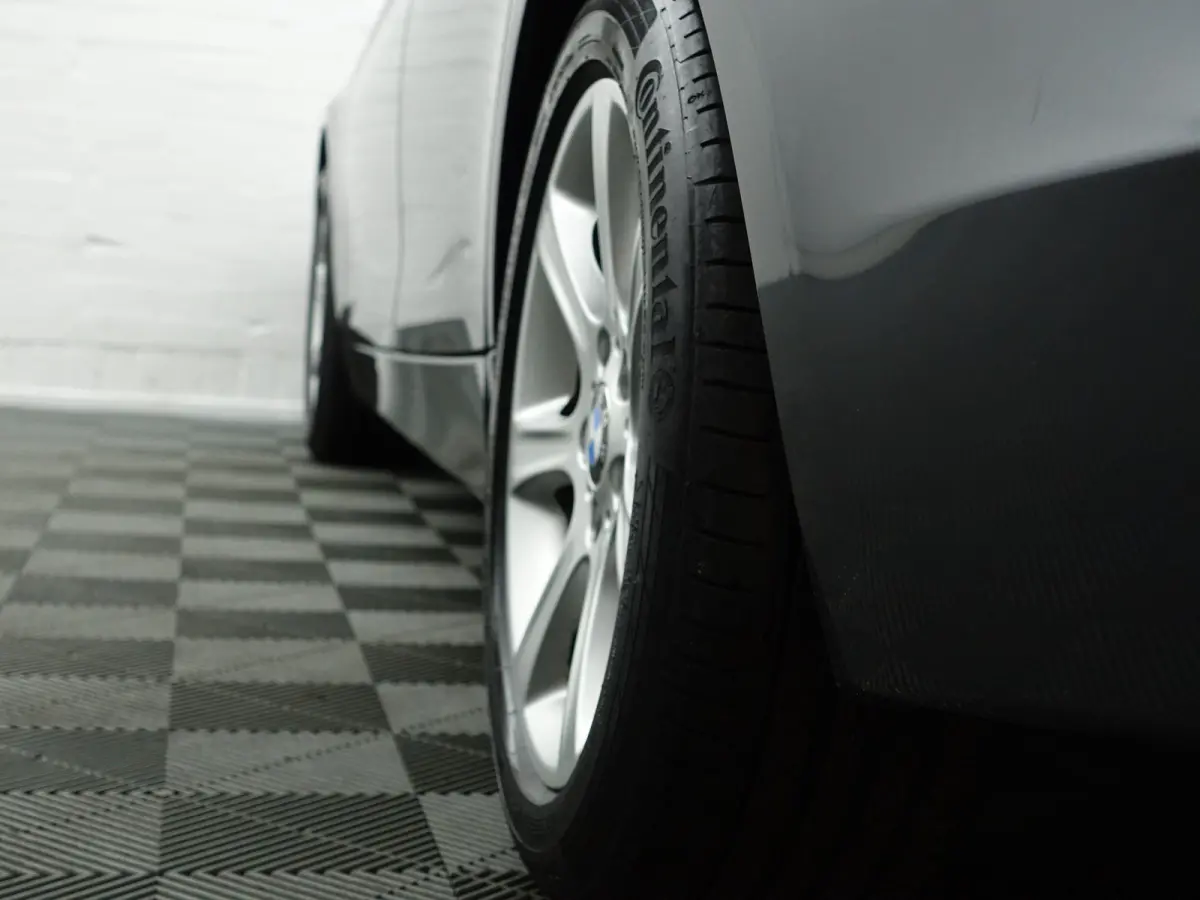 328i High Executive Aut- NAP 77dkm, Xenon Led, Park Assist, Dynamic Select, Carbon Pakket