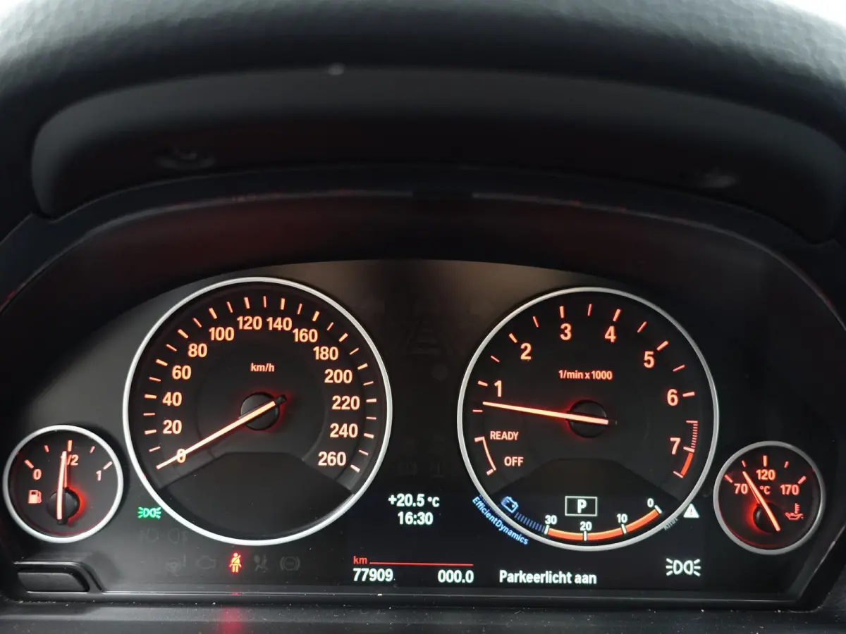 328i High Executive Aut- NAP 77dkm, Xenon Led, Park Assist, Dynamic Select, Carbon Pakket