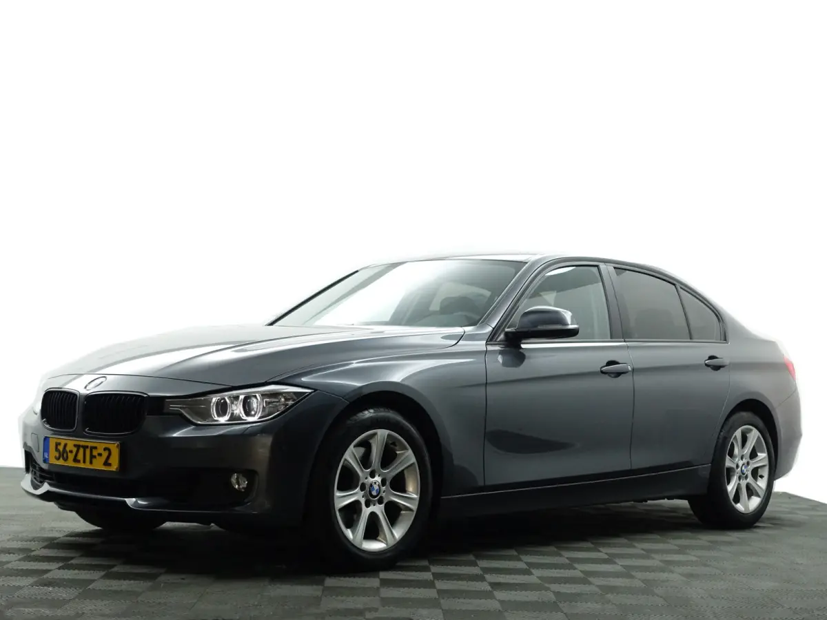 328i High Executive Aut- NAP 77dkm, Xenon Led, Park Assist, Dynamic Select, Carbon Pakket