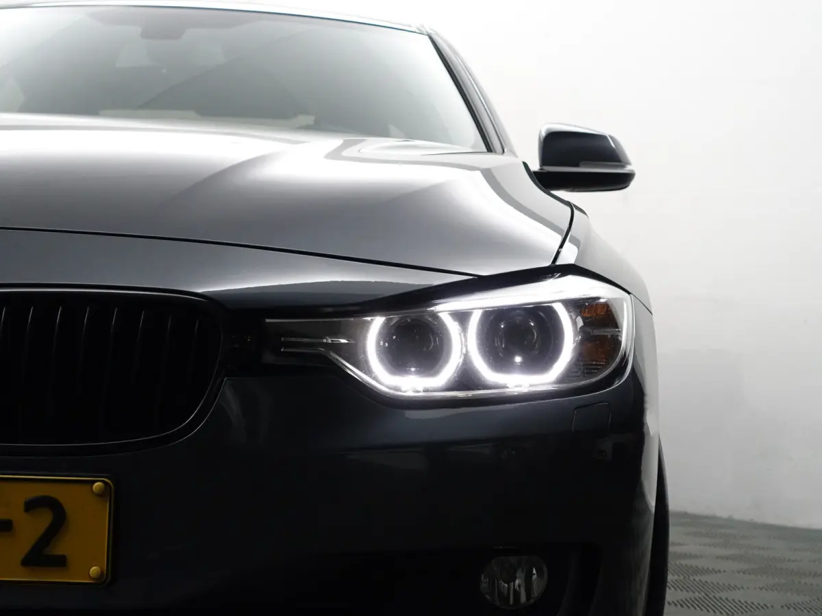 328i High Executive Aut- NAP 77dkm, Xenon Led, Park Assist, Dynamic Select, Carbon Pakket