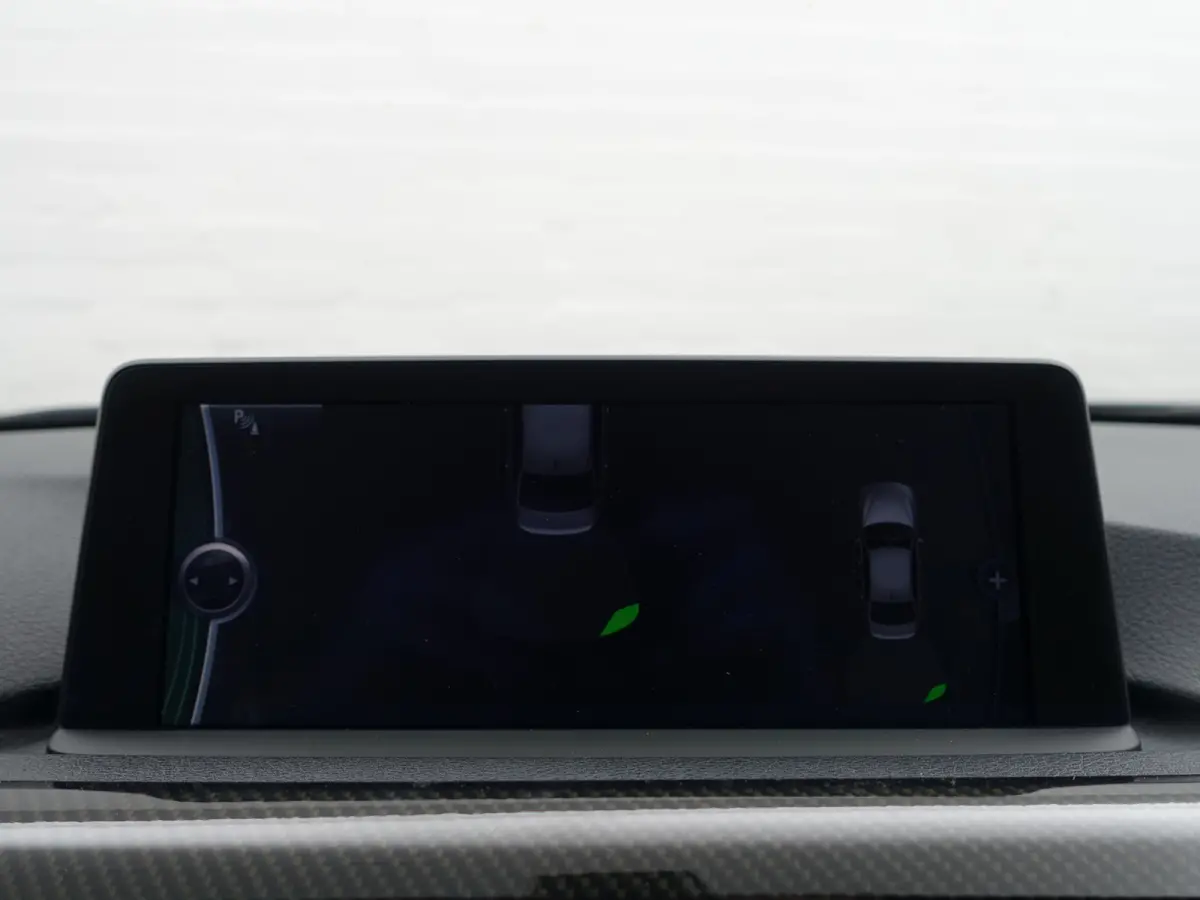 328i High Executive Aut- NAP 77dkm, Xenon Led, Park Assist, Dynamic Select, Carbon Pakket