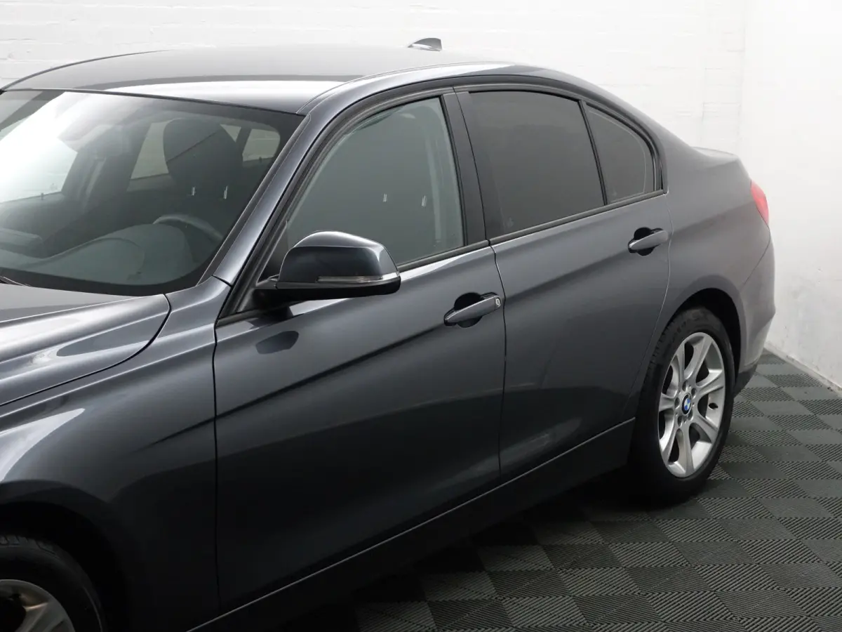 328i High Executive Aut- NAP 77dkm, Xenon Led, Park Assist, Dynamic Select, Carbon Pakket