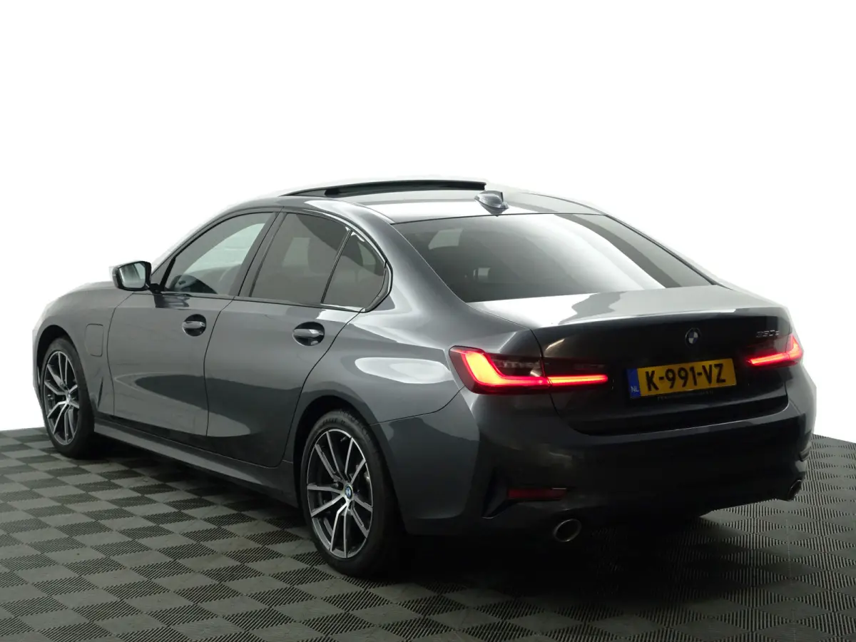 330e M Sport Aut- Schuifdak, Sfeerverlichting, Xenon Led, Park Assist