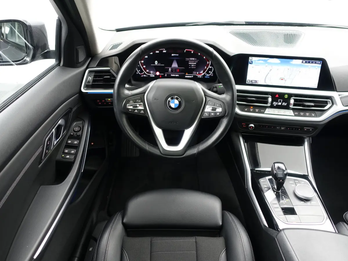 330e M Sport Aut- Schuifdak, Sfeerverlichting, Xenon Led, Park Assist