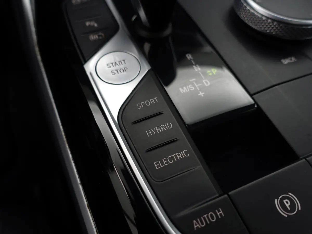 330e M Sport Aut- Schuifdak, Sfeerverlichting, Xenon Led, Park Assist
