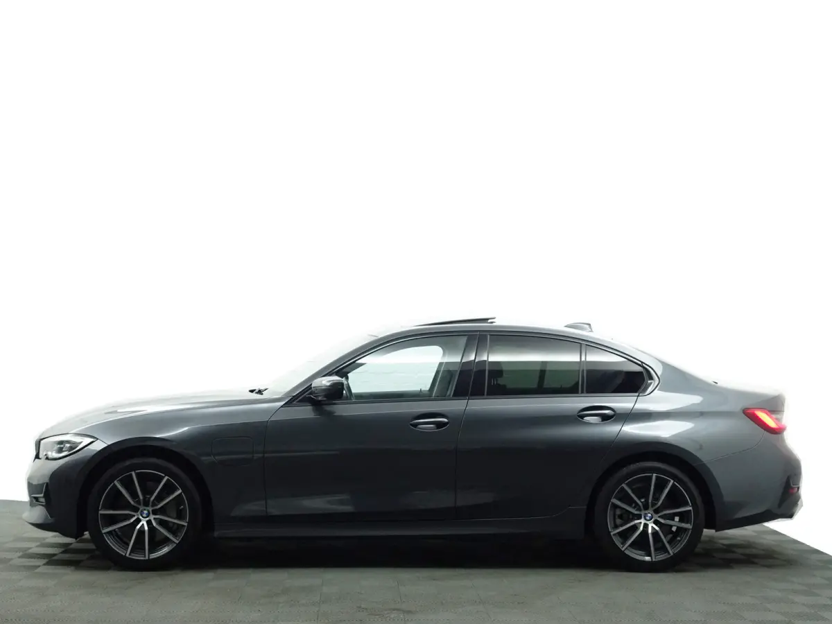 330e M Sport Aut- Schuifdak, Sfeerverlichting, Xenon Led, Park Assist