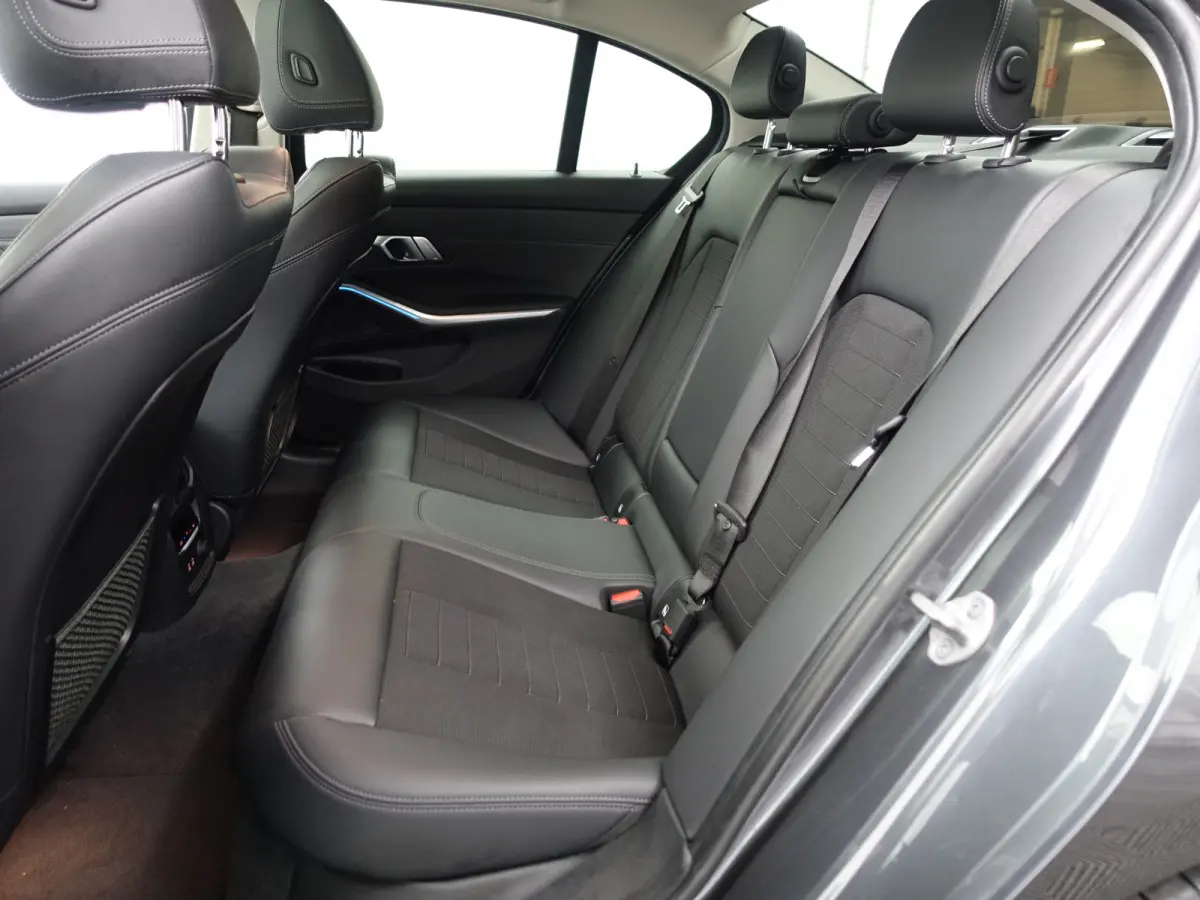 330e M Sport Aut- Schuifdak, Sfeerverlichting, Xenon Led, Park Assist