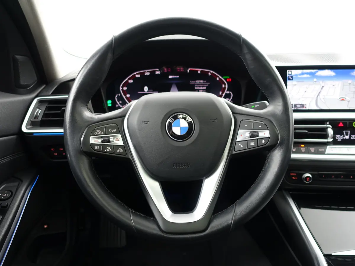 330e M Sport Aut- Schuifdak, Sfeerverlichting, Xenon Led, Park Assist
