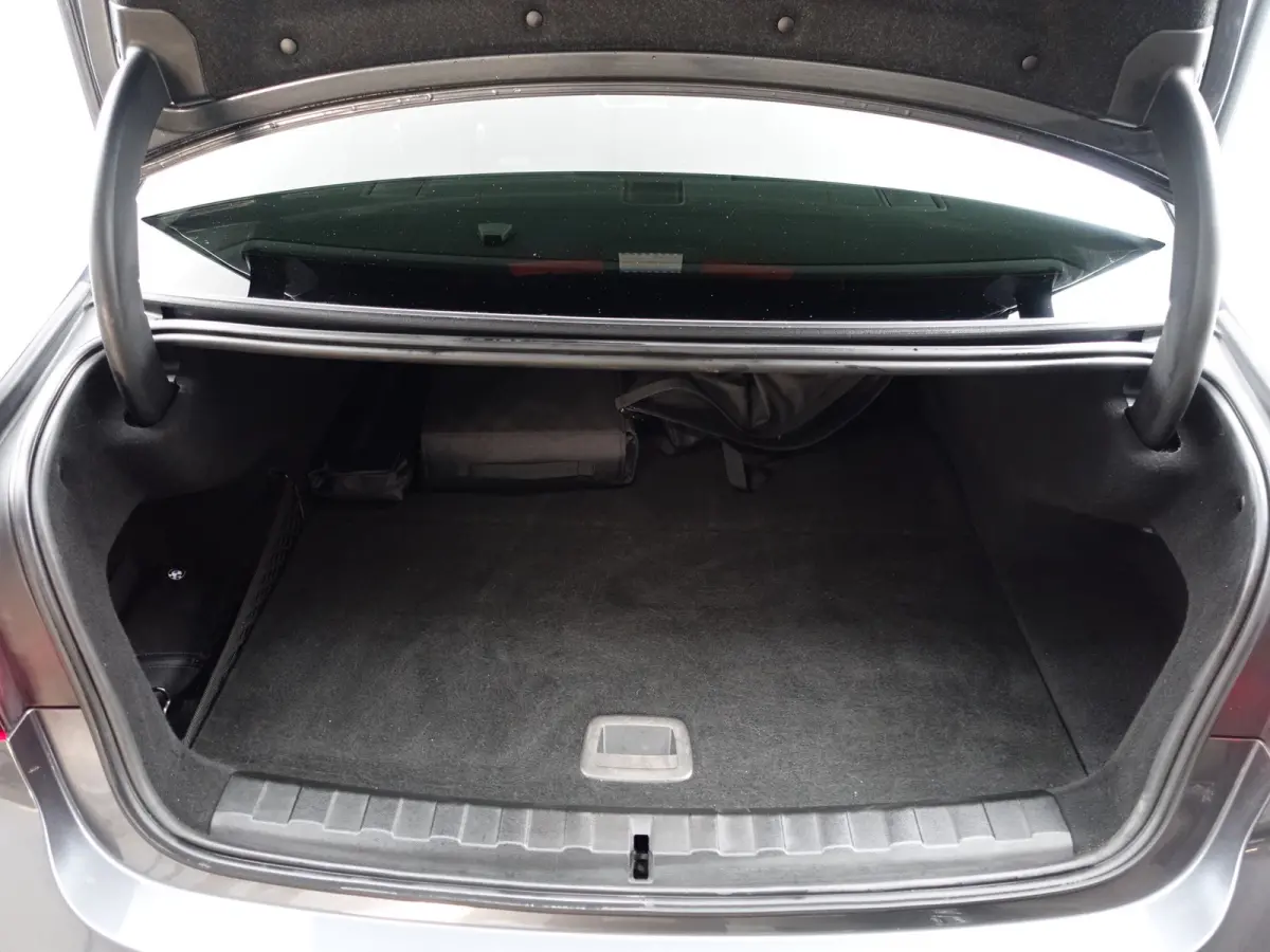 330e M Sport Aut- Schuifdak, Sfeerverlichting, Xenon Led, Park Assist