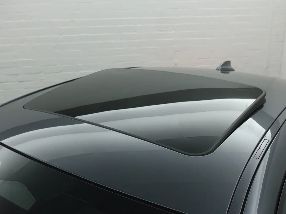 330e M Sport Aut- Schuifdak, Sfeerverlichting, Xenon Led, Park Assist