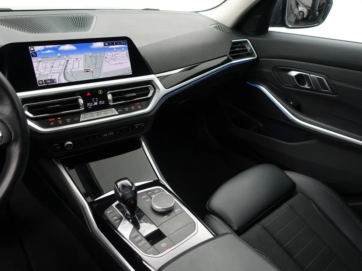 330e M Sport Aut- Schuifdak, Sfeerverlichting, Xenon Led, Park Assist