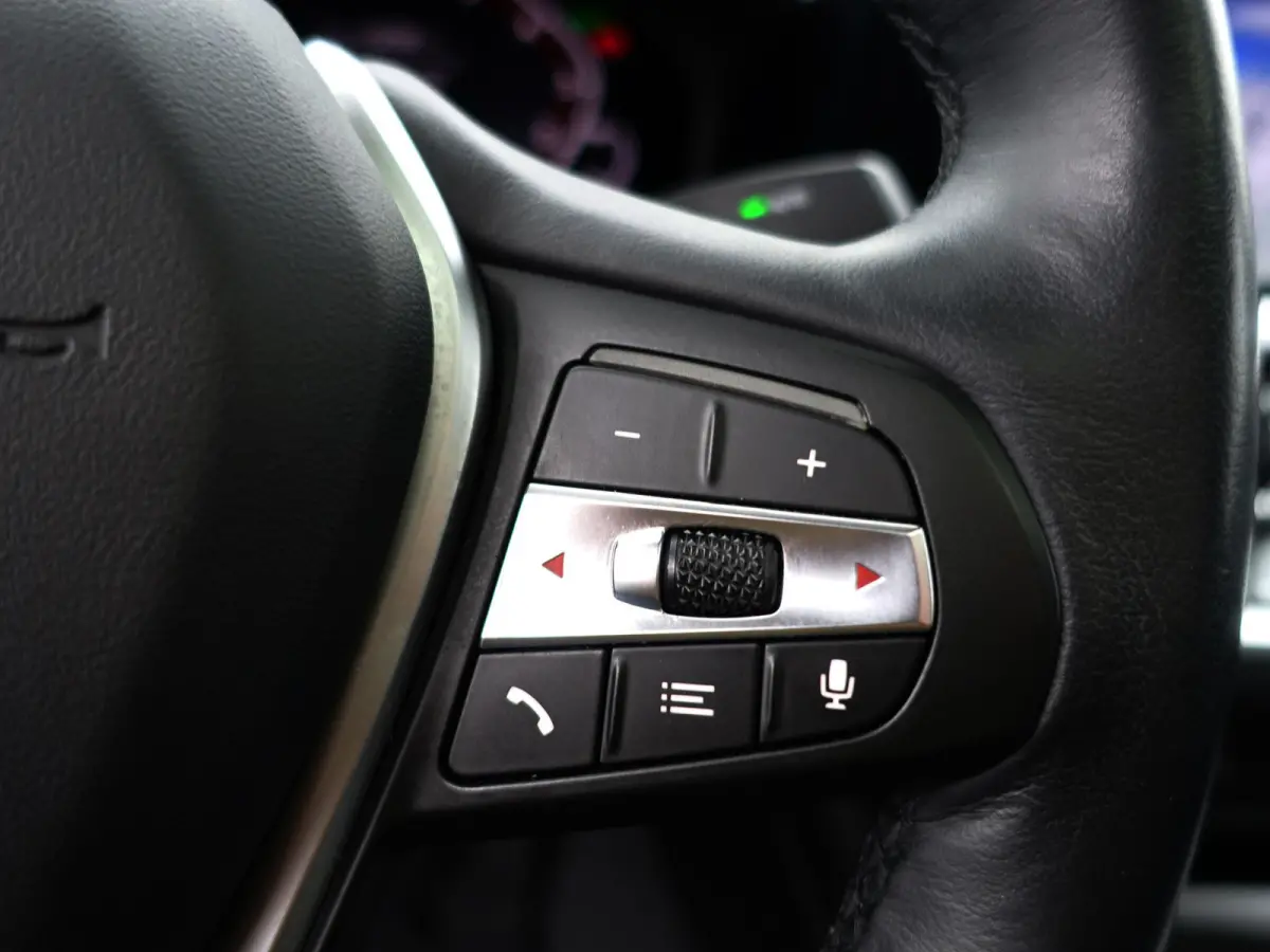 330e M Sport Aut- Schuifdak, Sfeerverlichting, Xenon Led, Park Assist